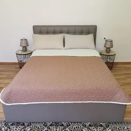 Gm Albergue Tirana